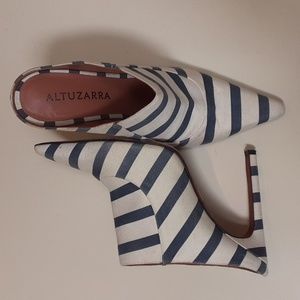 Altuzarra blue and white heels size 40 (9.5)
